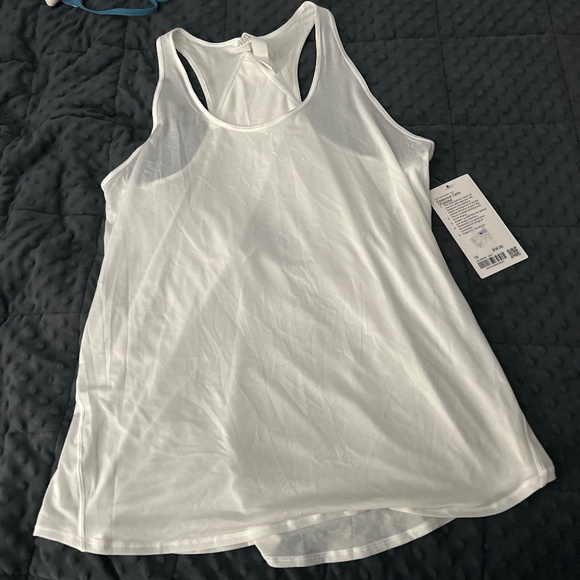 NWT Lululemon Essential Tank Pleated Size 10 - Picture 1 of 2